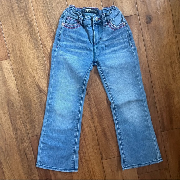 Levi's Other - Levi's® Little Kids Bootcut Jeans with Pink Pocket Stitching - Size 5